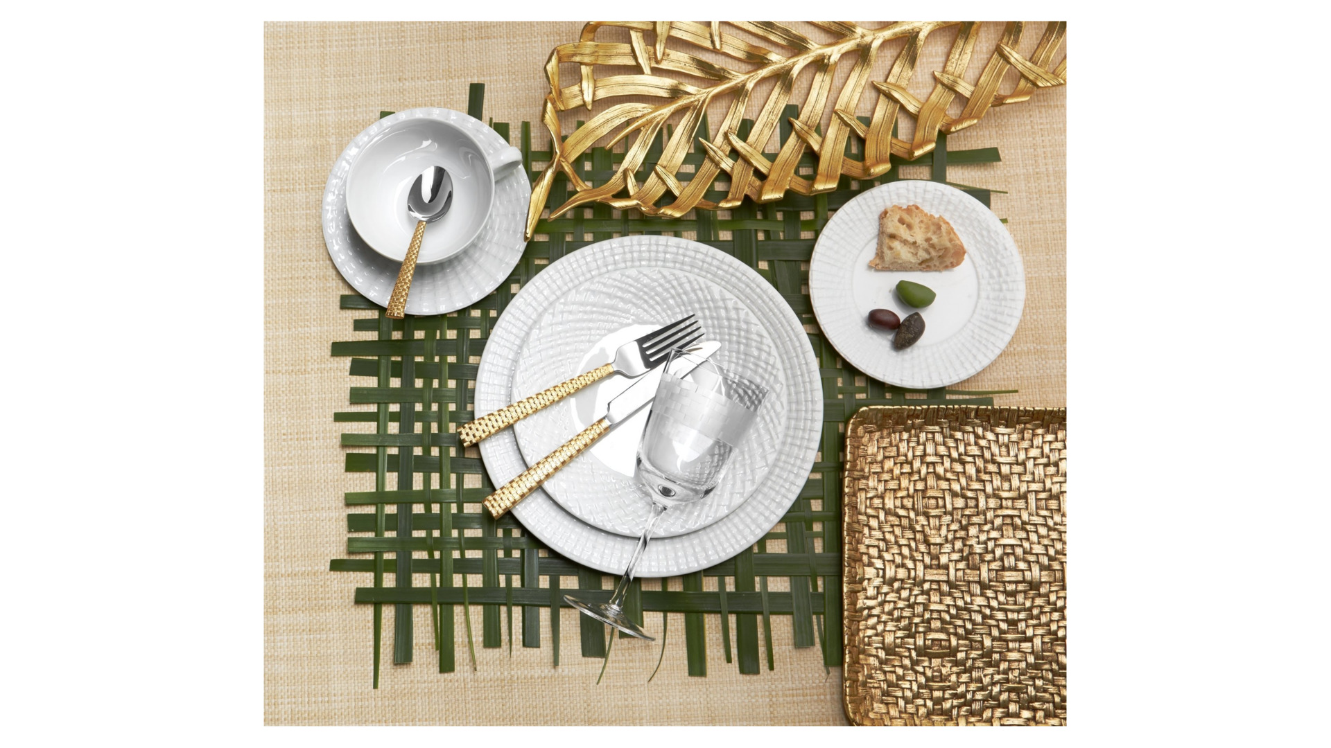 174916 Palm Centerpiece Platter 02