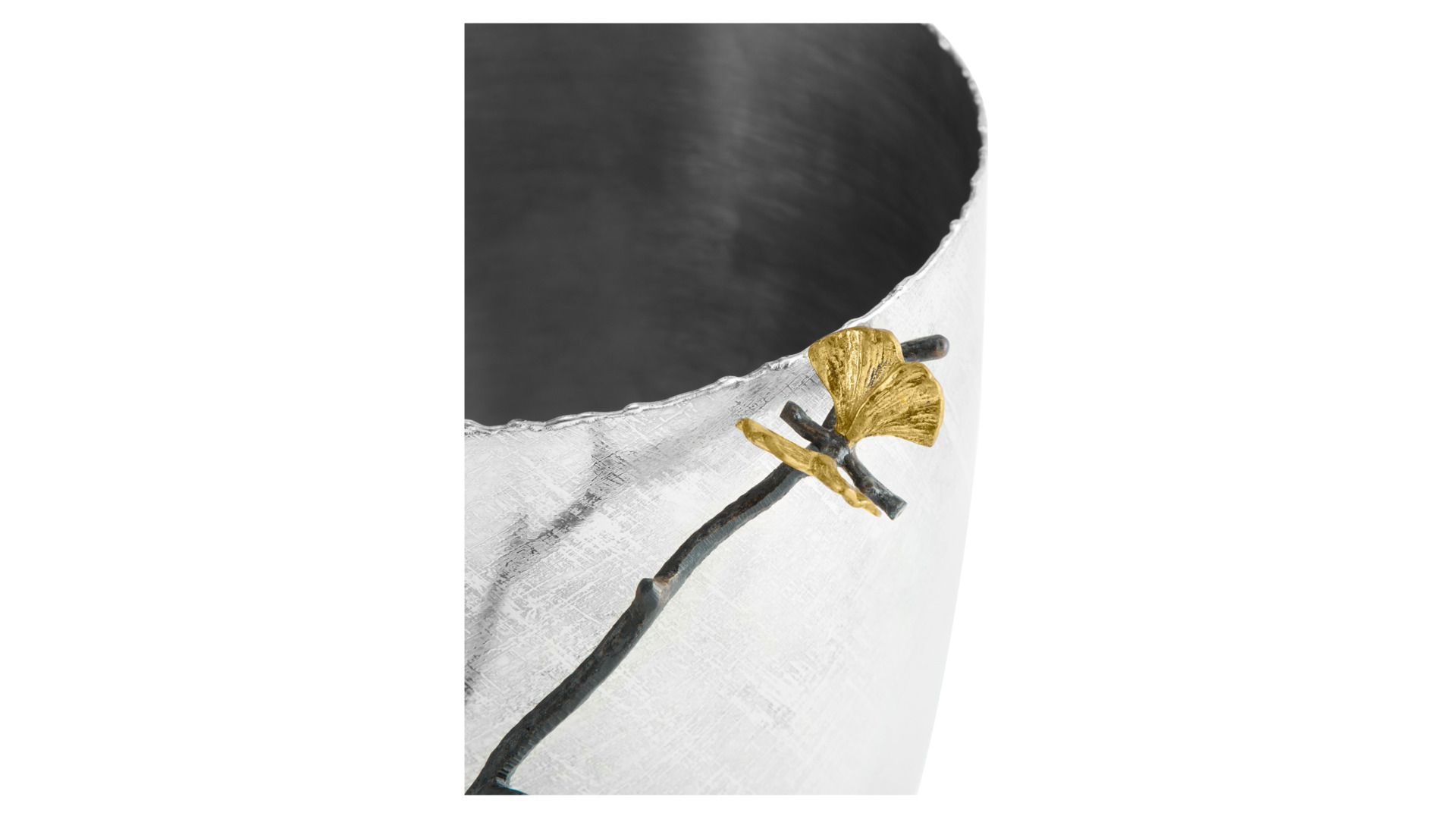 175846 Butterfly Ginkgo Bucket Closeup 1