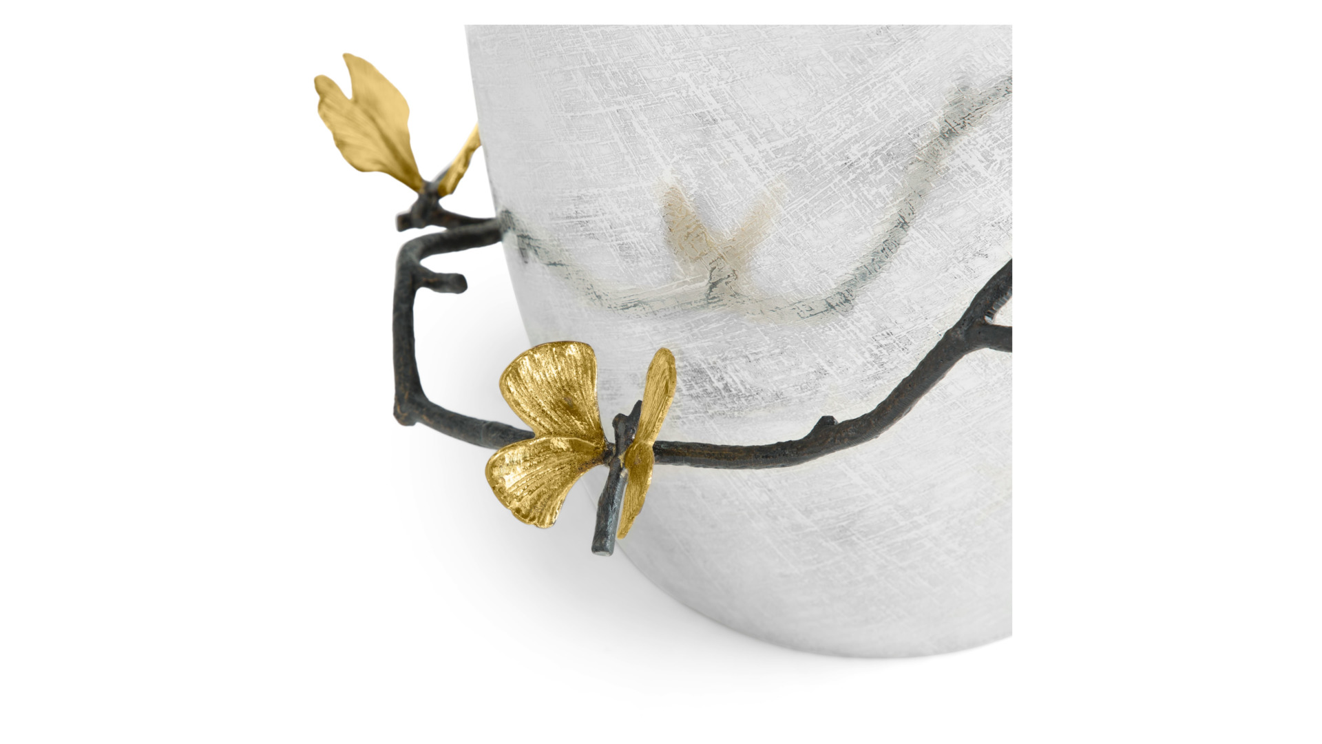 175846 Butterfly Ginkgo Bucket Closeup 2