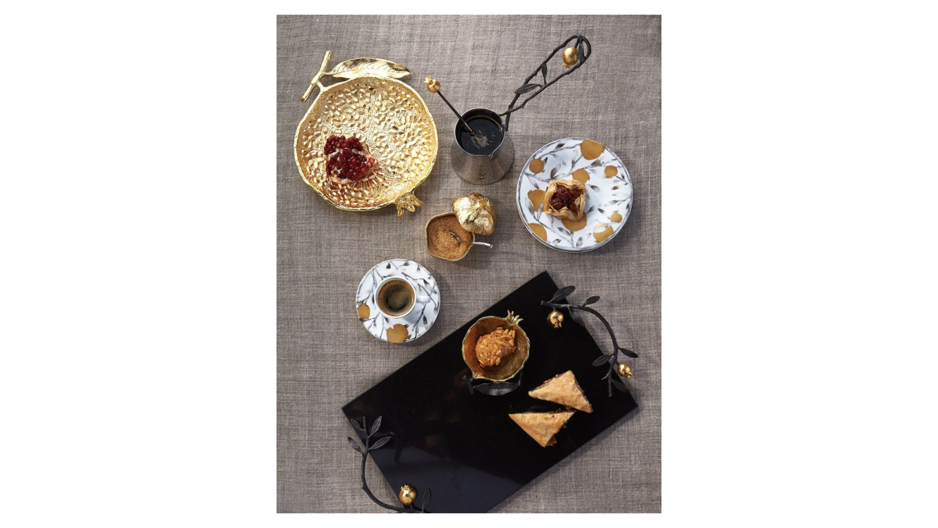 michael-aram-pomegranate-cheese-board-w-knife-674234_1390x1800